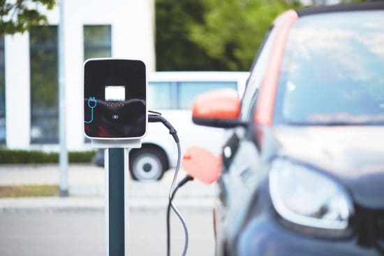 Borne électrique pour voiture