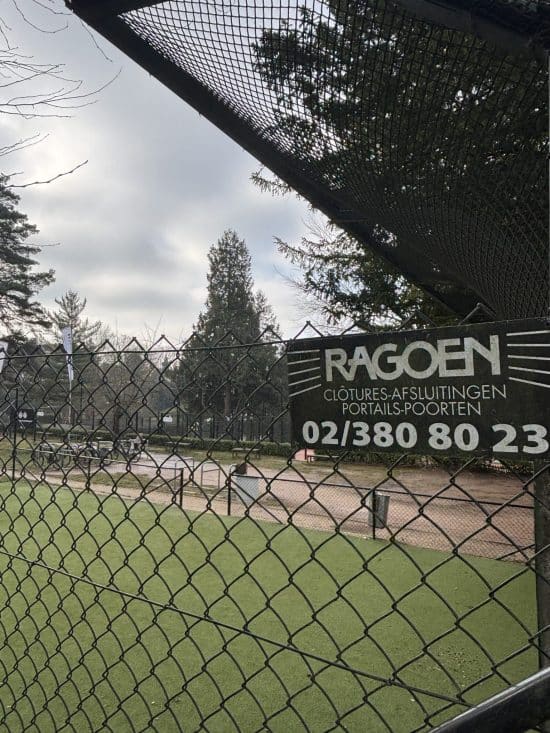 La plaque Ragoen sur un portail
